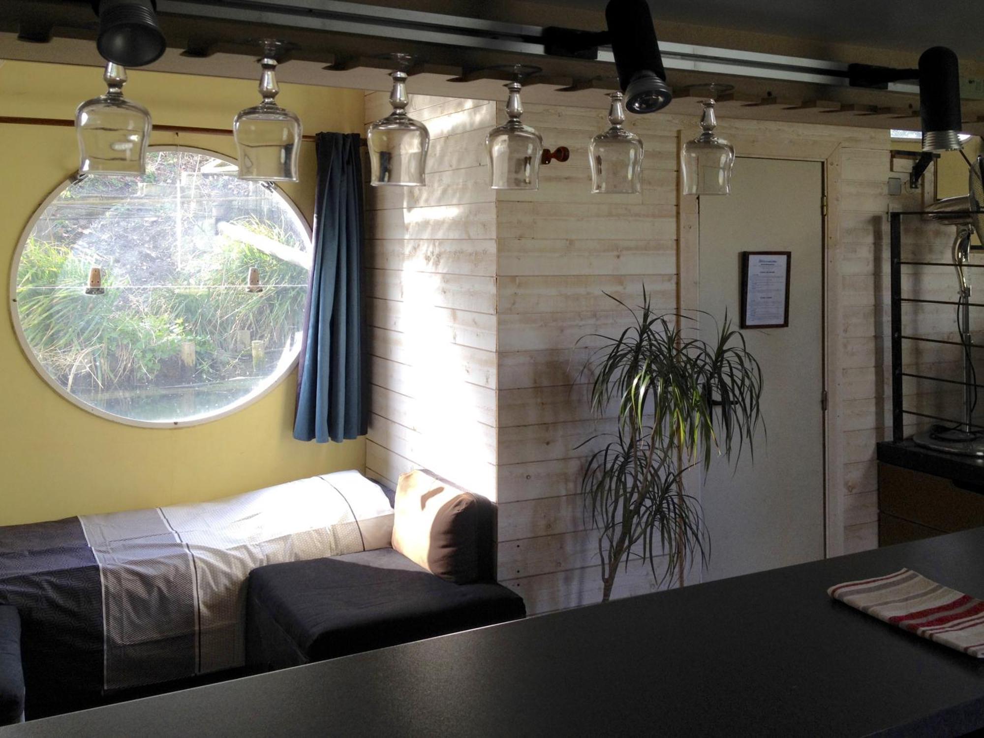 Hotel Boat For Guest Issy-les-Moulineaux Zimmer foto